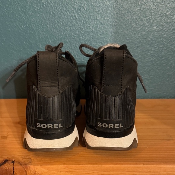 Sorel Boots - Picture 4 of 6